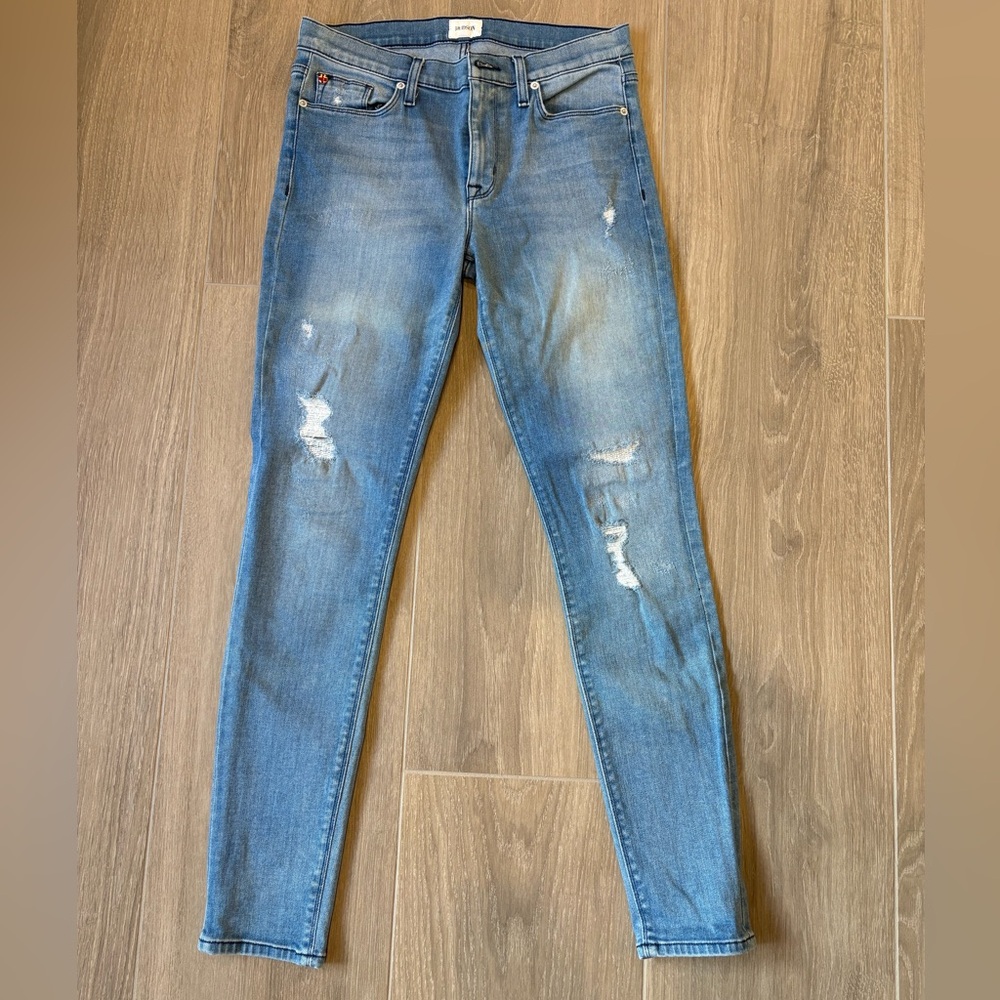 Hudson Nico Mid-rise super skinny. Perfect distressed denim size 28